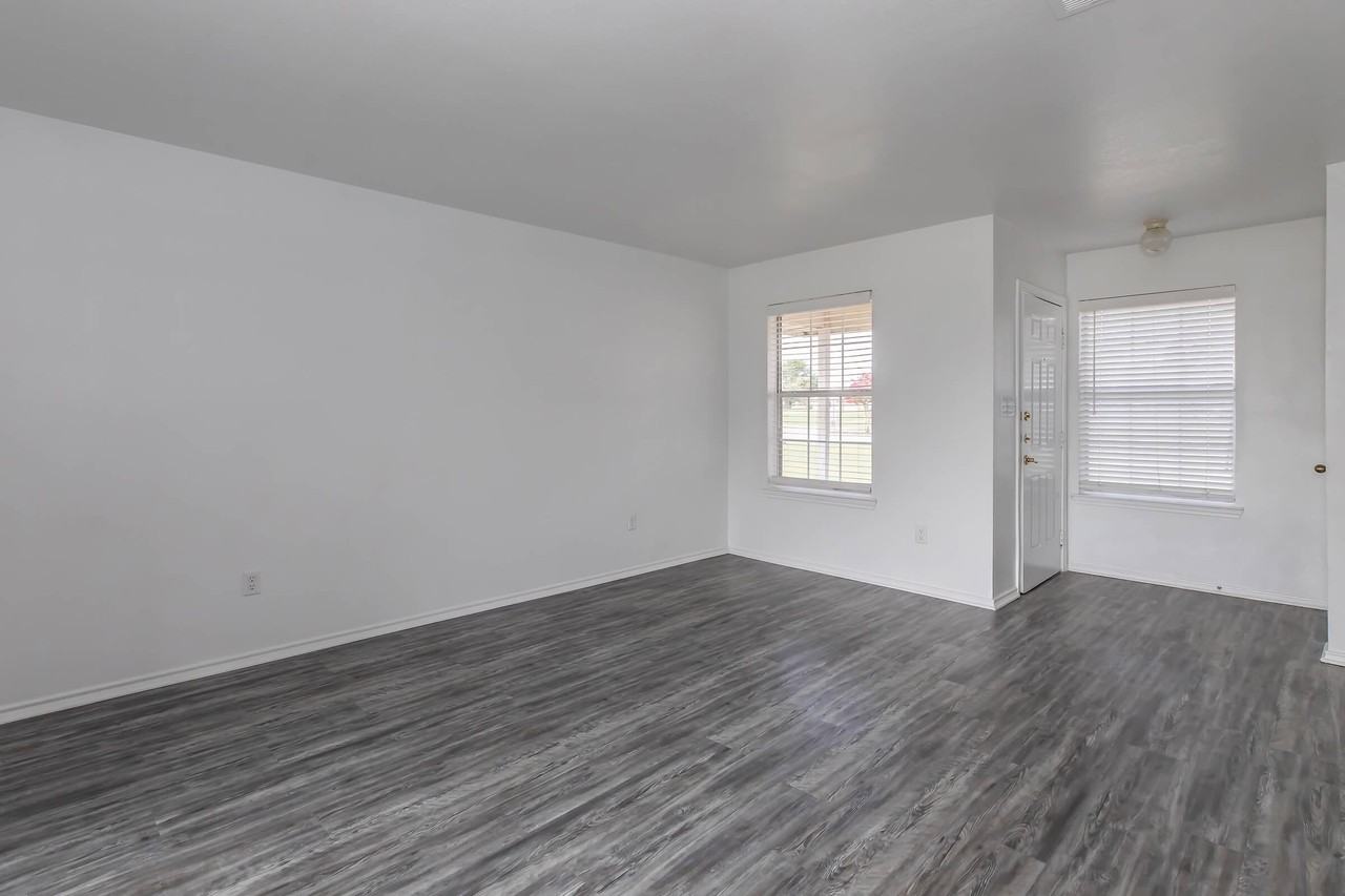 Oak Meadows Townhomes - Photo 3 of 48