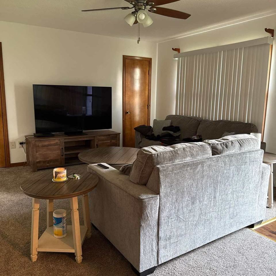 201 E Russell Ave - Photo 4 of 14