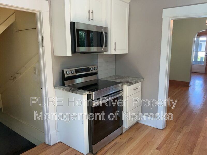 3403 Arbor St - Photo 4 of 28