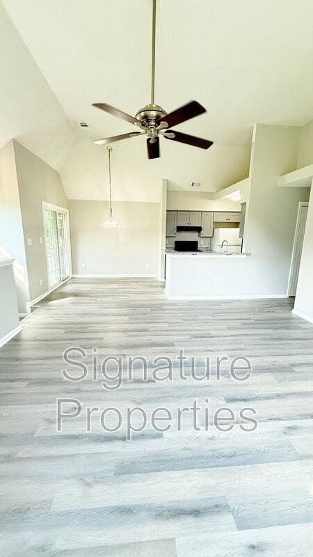516 Rue Marseille - Photo 4 of 14