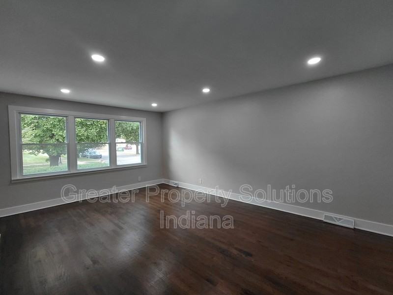 6607 Nebraska Ave - Photo 2 of 12