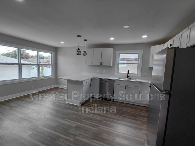 6607 Nebraska Ave - Photo 4 of 12