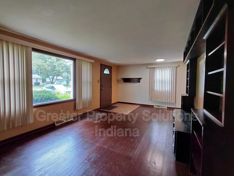 2627 W 84th Pl - Photo 2 of 8