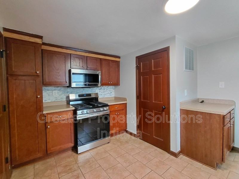 2627 W 84th Pl - Photo 4 of 8