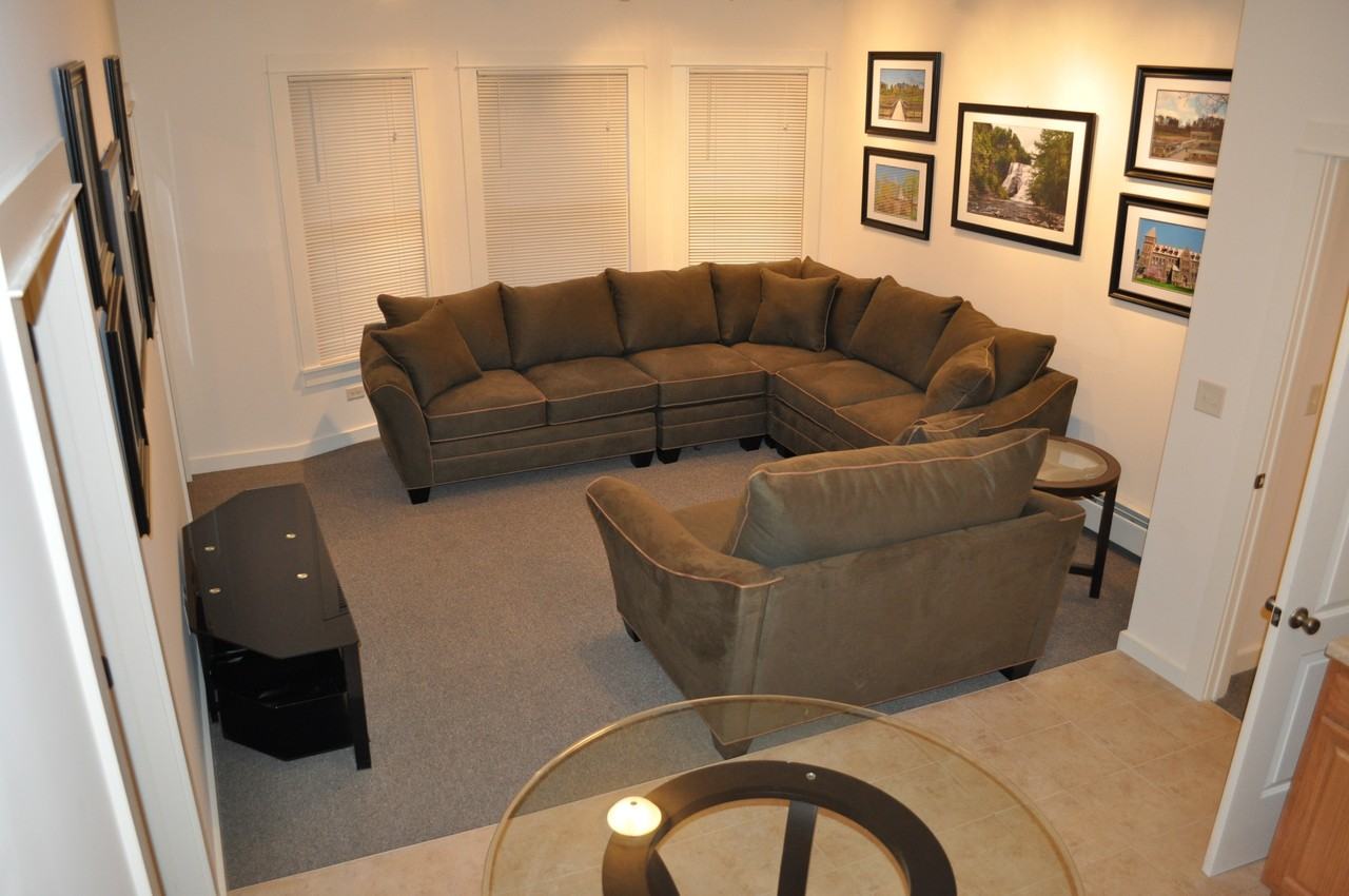 203 Williams Street - Photo 5 of 50