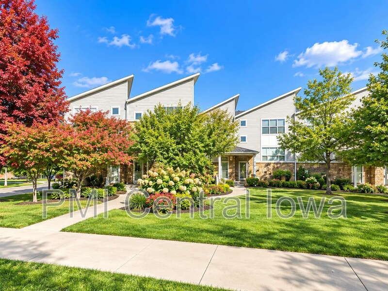 301 Se 11th St #703
