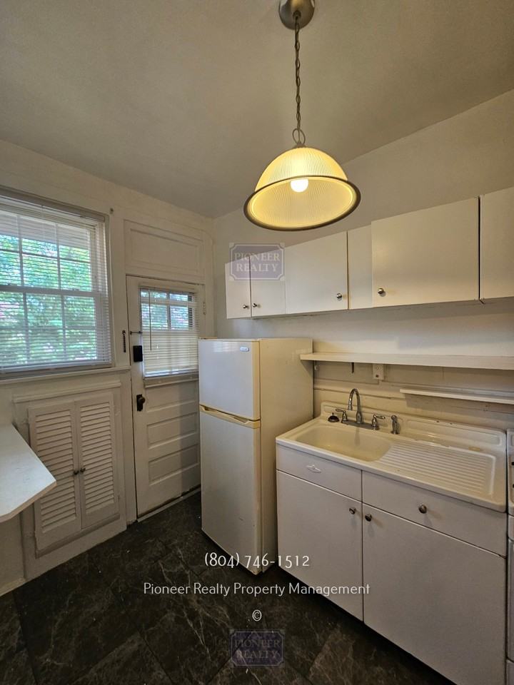 3110 Kensington Avenue - Photo 2 of 14
