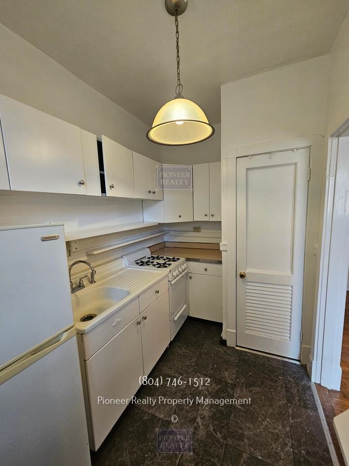 3110 Kensington Avenue - Photo 3 of 14