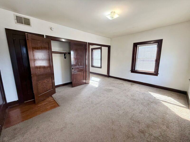 625 W Maple Ave #3B - Photo 3 of 7