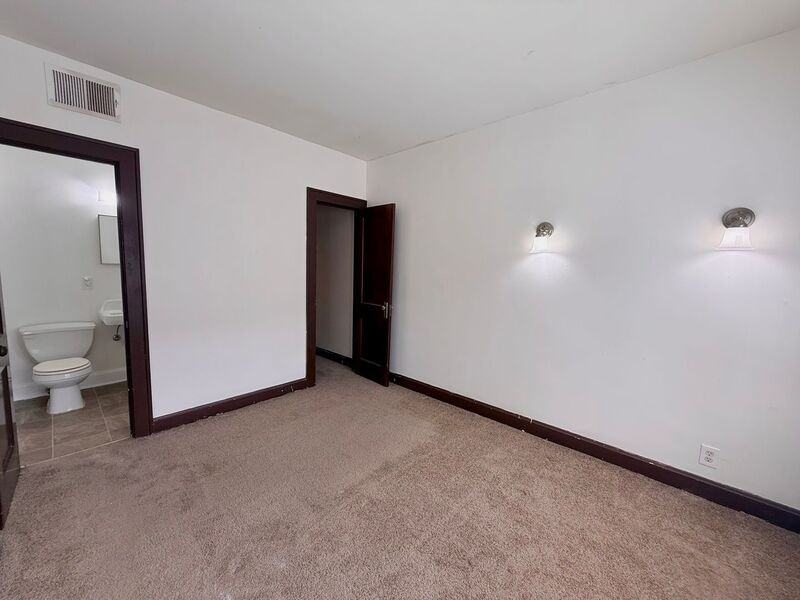 625 W Maple Ave #3B - Photo 6 of 7