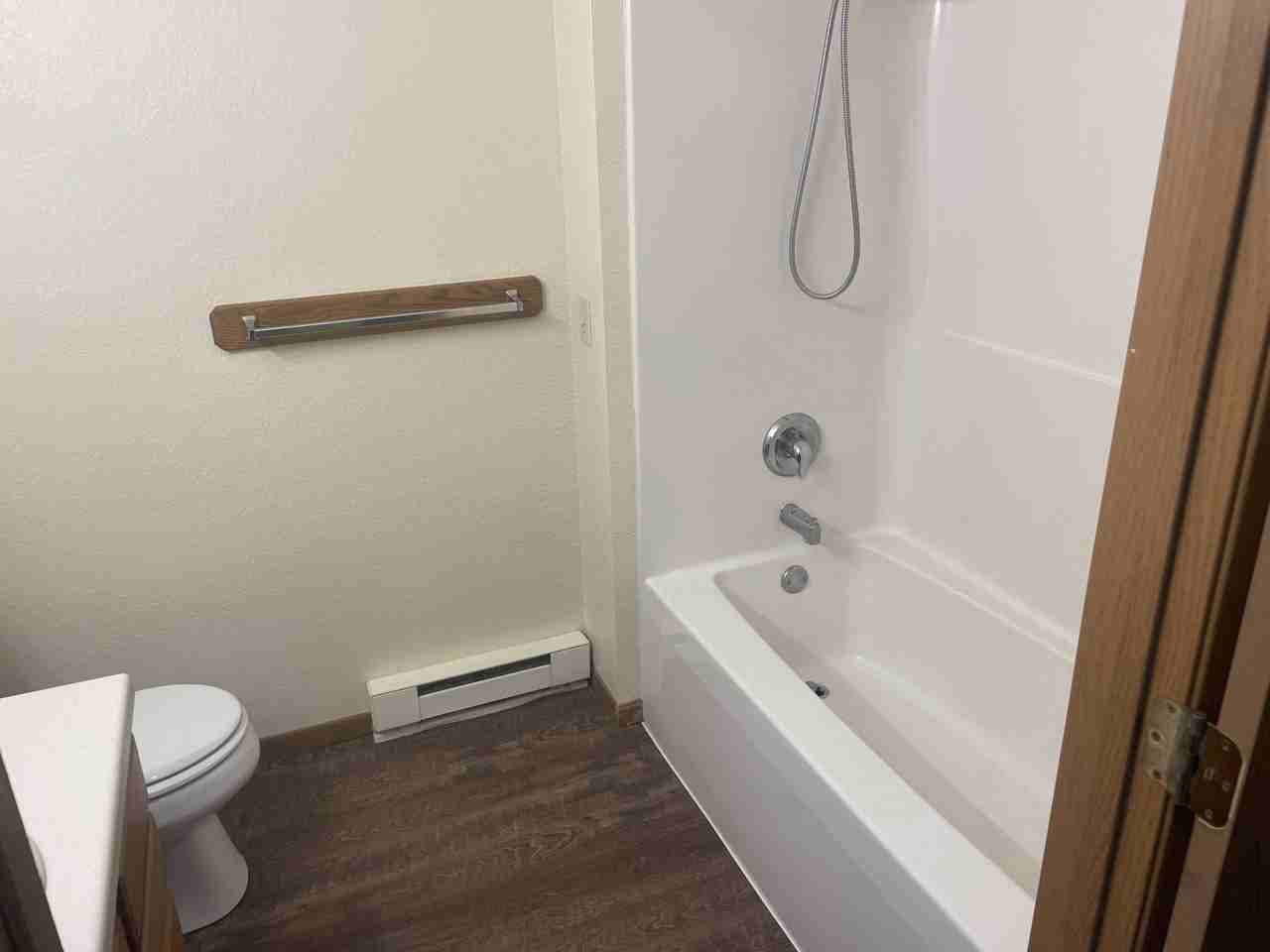 1063 East Cascade Ave - Photo 3 of 15