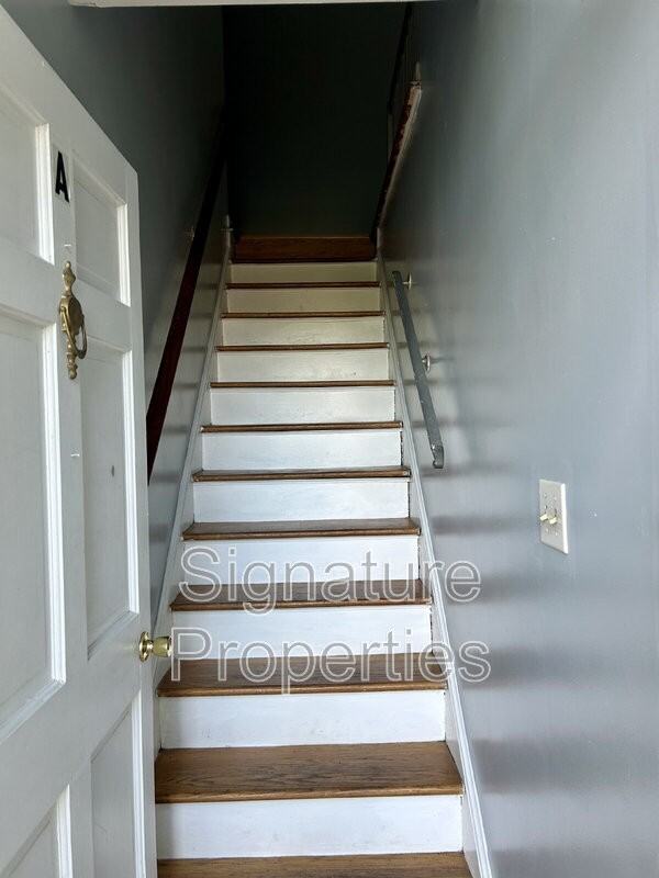210 Rives Rd #A - Photo 3 of 20