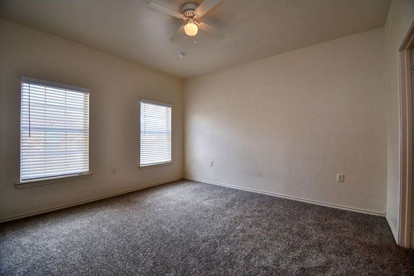 Sycamore Pointe Townhomes - Photo 6 of 49