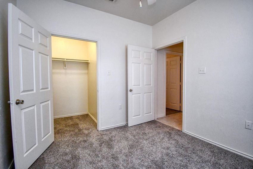 Sycamore Pointe Townhomes - Photo 7 of 49