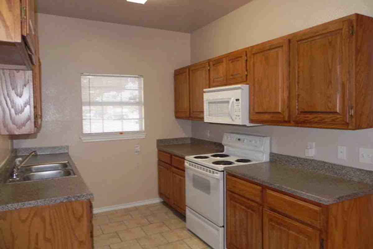 Sycamore Pointe Townhomes - Photo 3 of 49