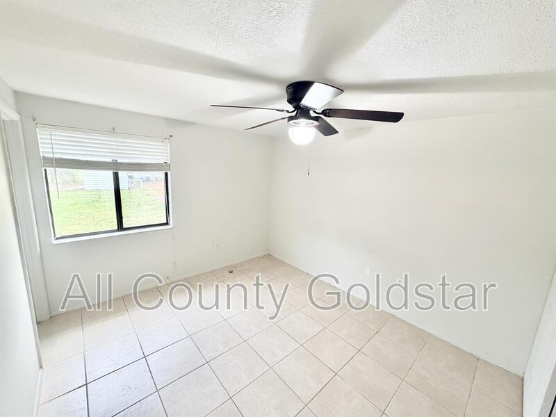 1150 Lemars Ave - Photo 5 of 11