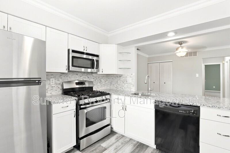 727 Sedgewick Ct - Photo 6 of 15