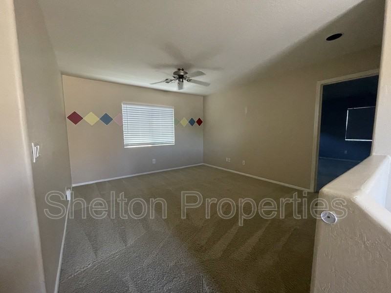 22052 N 30th Ln - Photo 4 of 19
