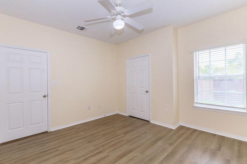 Hunters Glen Townhomes - Photo 6 of 78