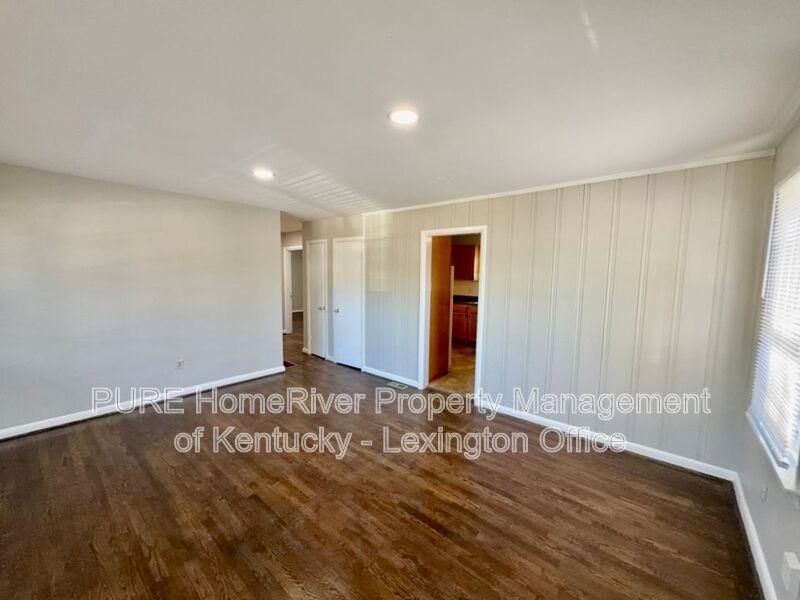 667 Valley Dr - Photo 4 of 22