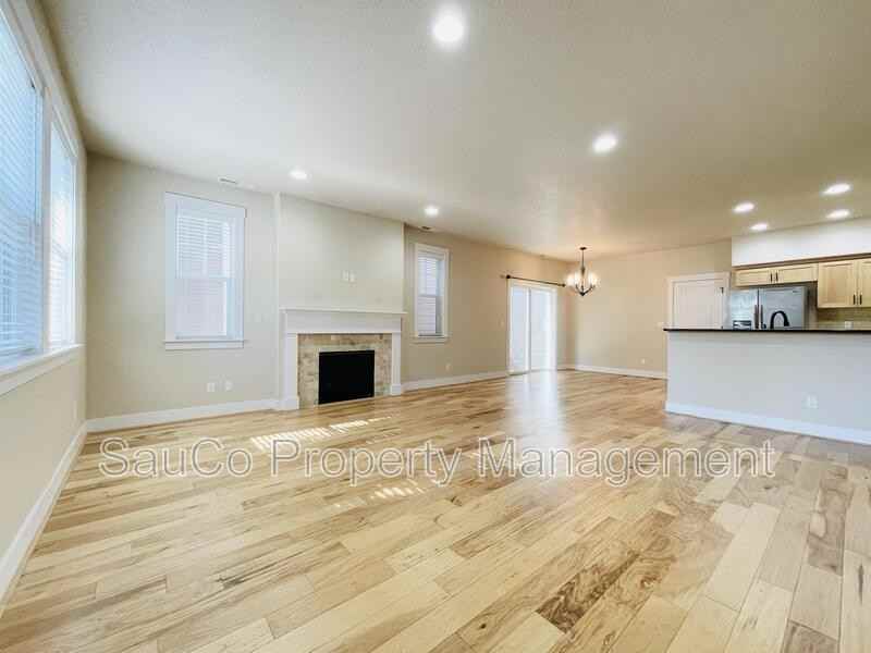 431 Sw 204th Ter - Photo 3 of 24