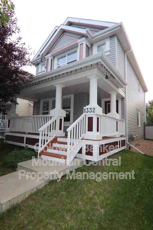 1332 74 St Sw - Photo 5 of 22