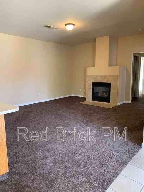 620 Gateway Dr - Photo 3 of 14