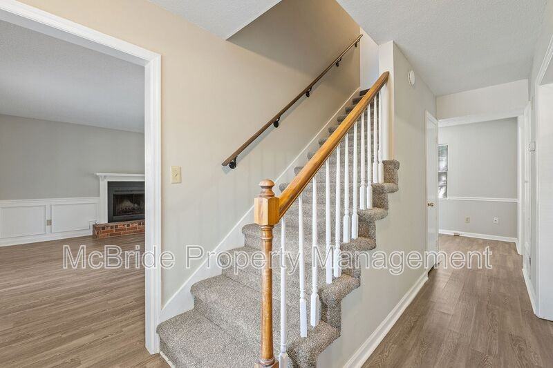 531 Travis Ct - Photo 5 of 35