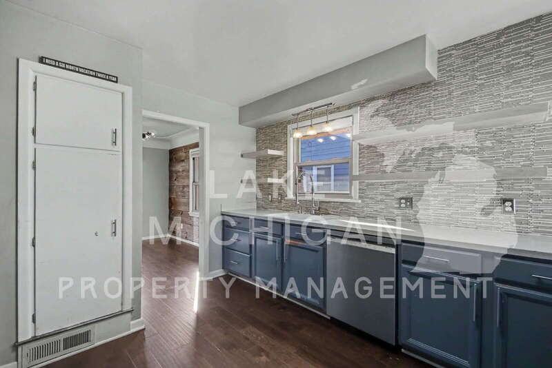 329 Alten Ave Ne - Photo 5 of 22