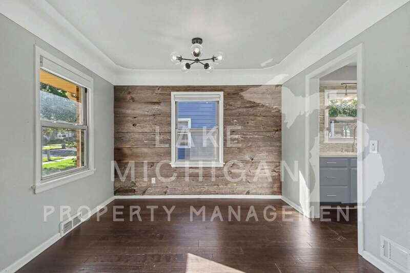 329 Alten Ave Ne - Photo 6 of 22