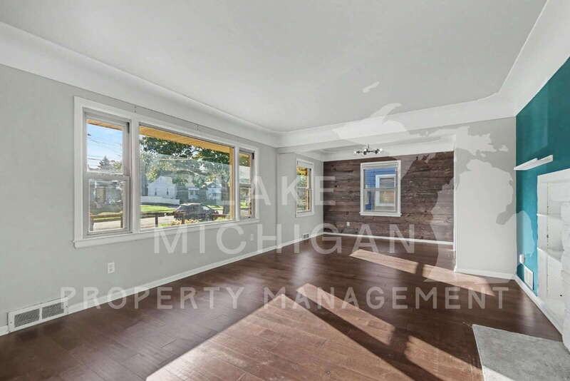 329 Alten Ave Ne - Photo 7 of 22