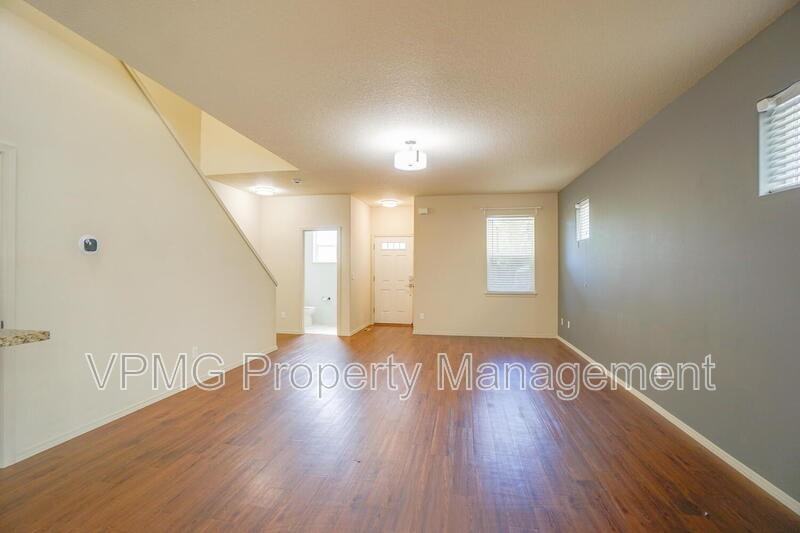 2645 Ne 87th Ave - Photo 6 of 28