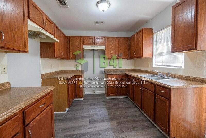 179 Ruzelle Dr Se - Photo 2 of 15