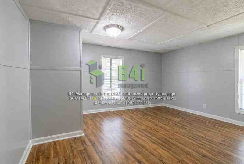 313 Mccall St - Photo 7 of 14