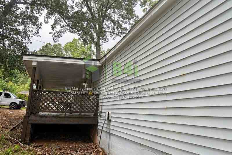 1930 Delta Dr - Photo 2 of 14