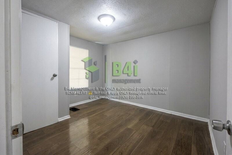 1930 Delta Dr - Photo 6 of 14