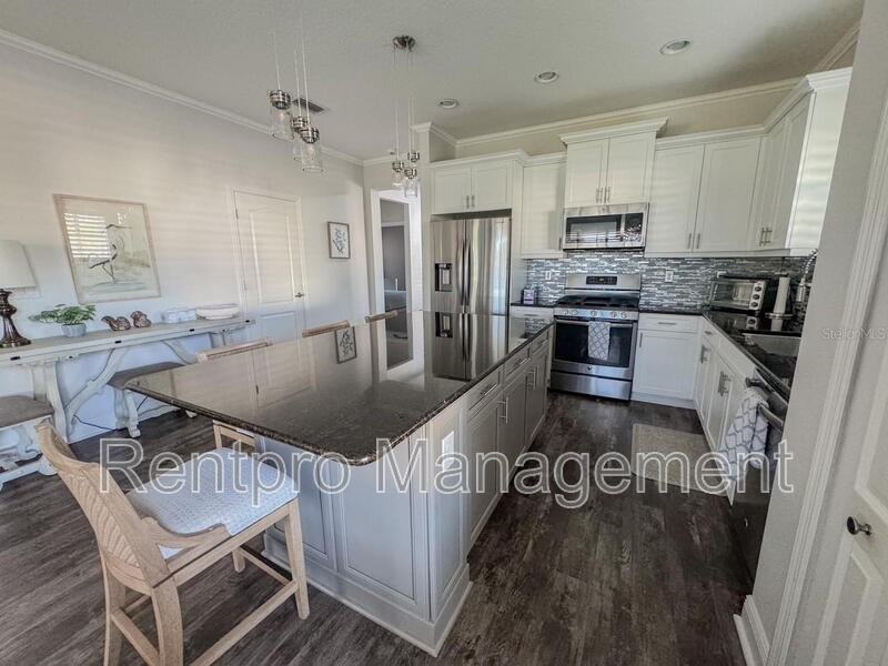 4005 Wildgrass Pl - Photo 4 of 16