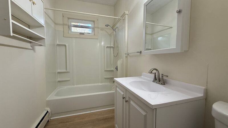 680 Carew St - Photo 6 of 25