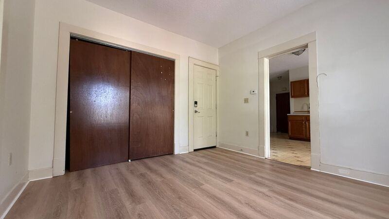 680 Carew St - Photo 7 of 25