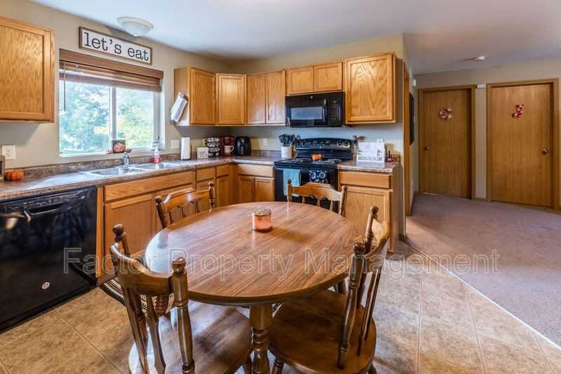 1328 Warren St #1 - Photo 3 of 16