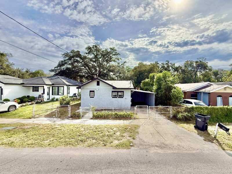 8213 N Elmer St - Photo 6 of 50