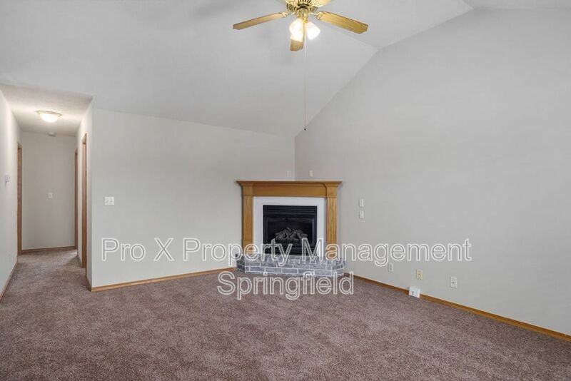 3807 W Montclair St - Photo 4 of 23