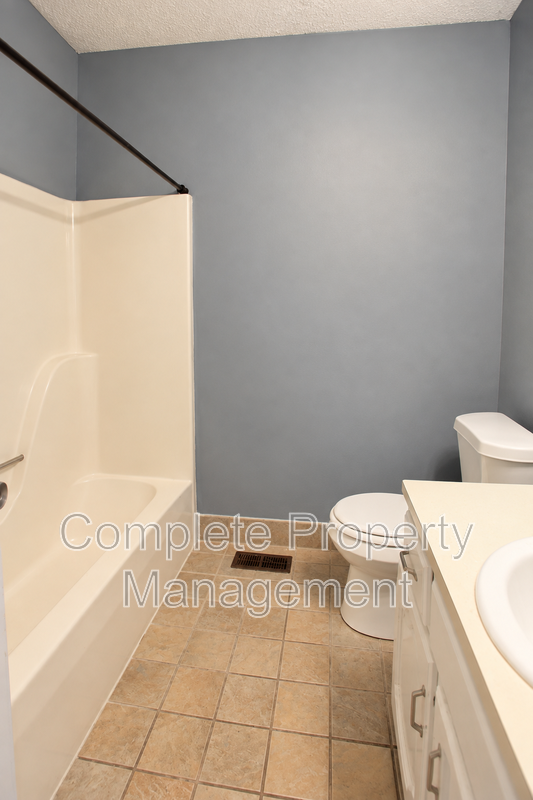 721 14th Ave Nw - Photo 6 of 10