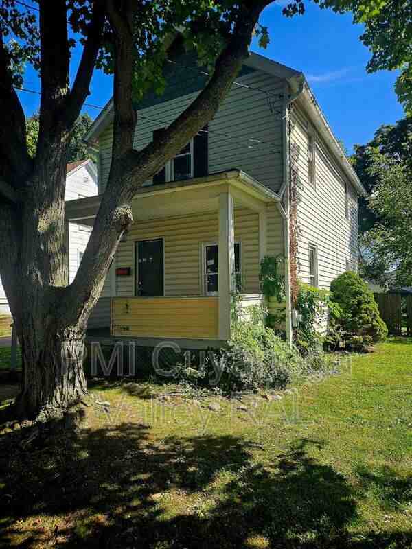 243 19th St Nw - Photo 2 of 22