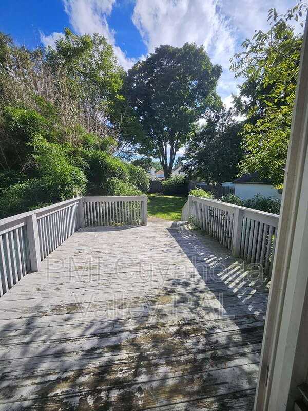 243 19th St Nw - Photo 4 of 22