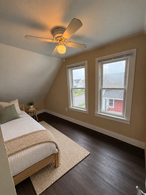 904 Swift Ave - Photo 4 of 11