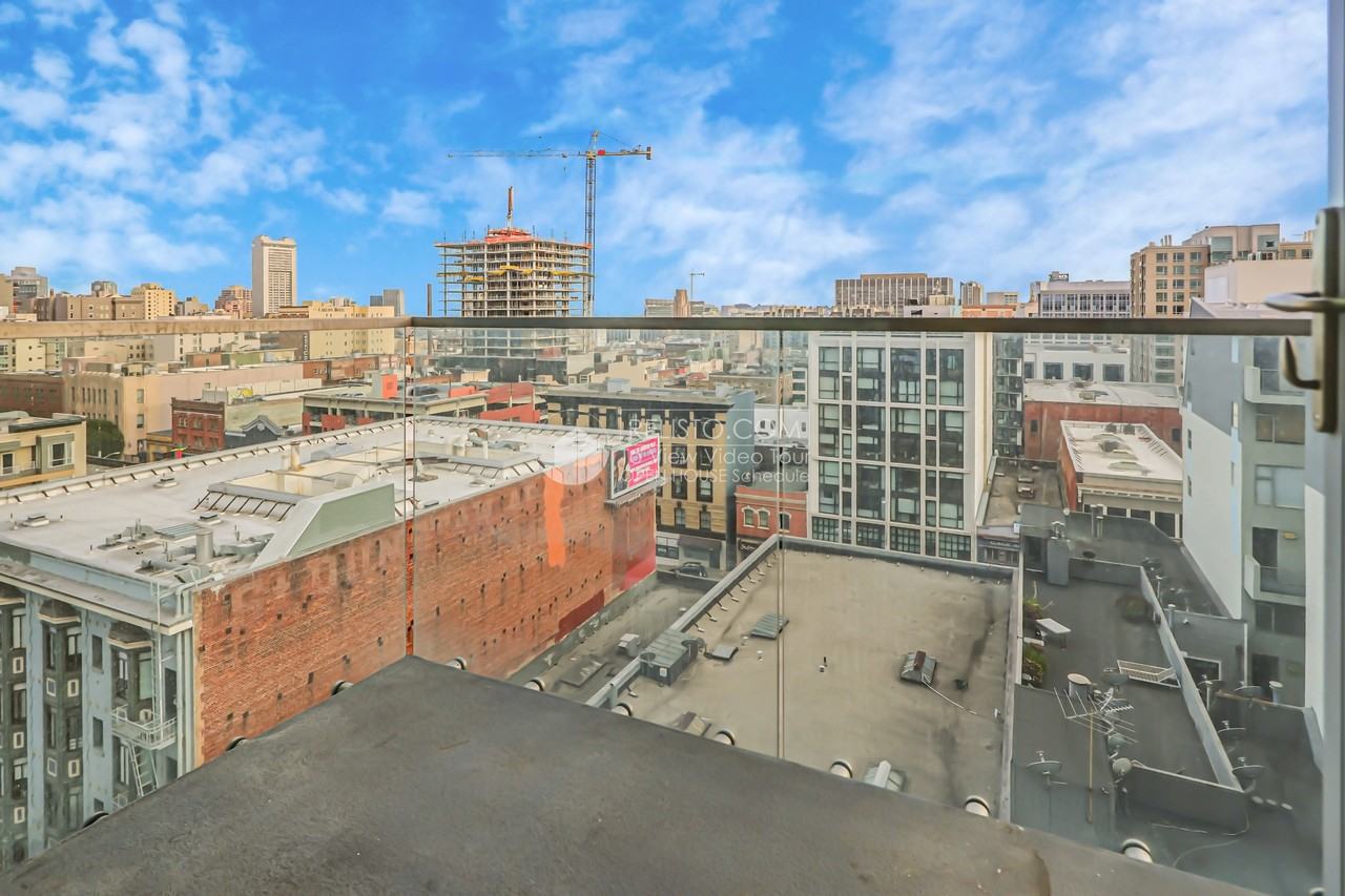 1545 Pine St #905 - Photo 6 of 32