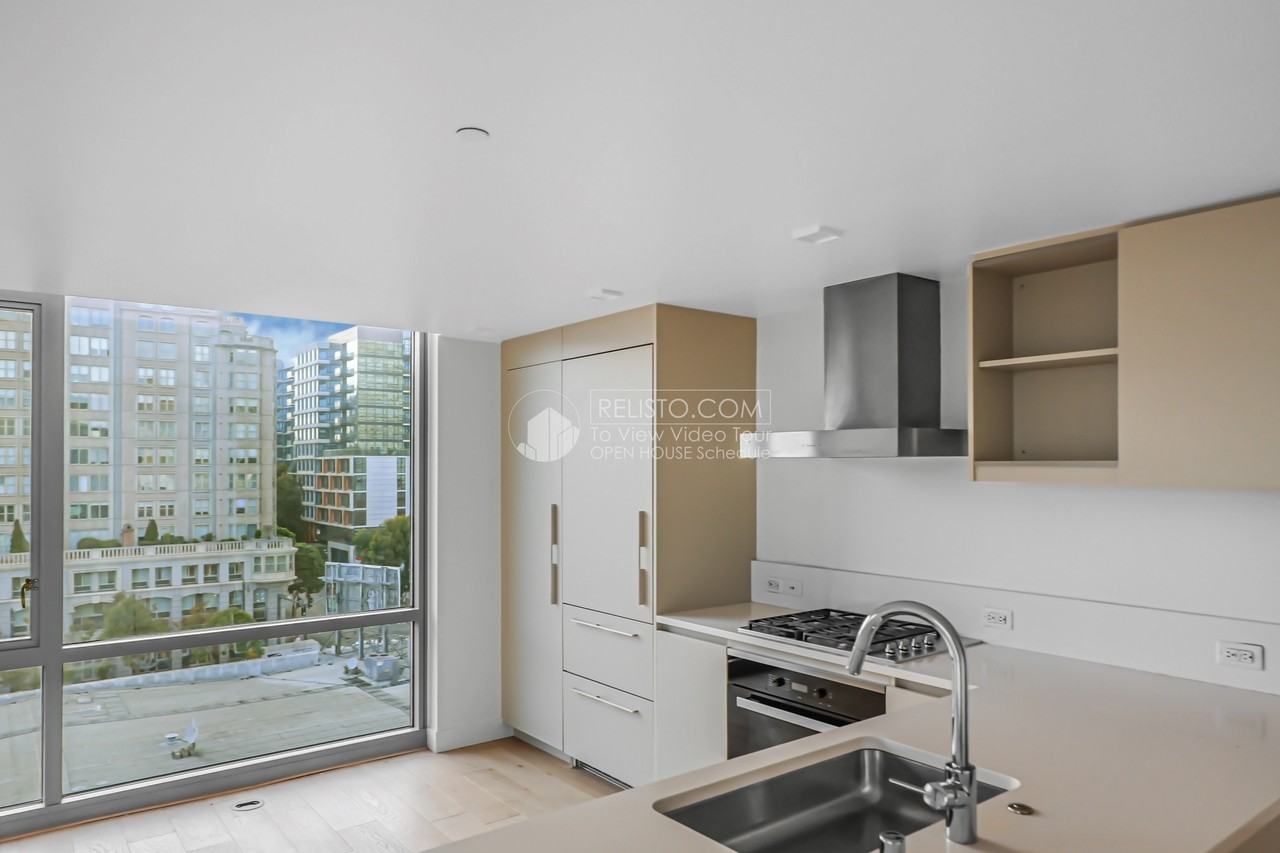 1545 Pine St #905 - Photo 4 of 32