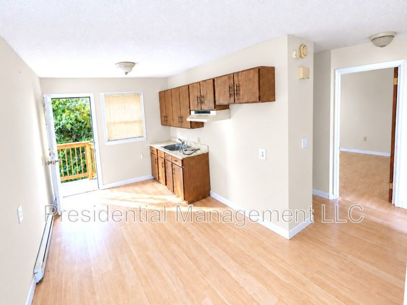 34 Royal Oak Dr #FE - Photo 2 of 16