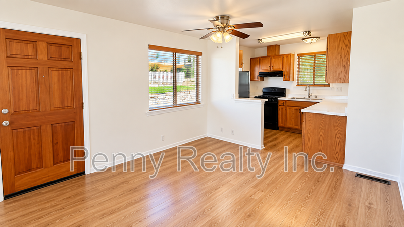 1842 Burton St - Photo 7 of 17